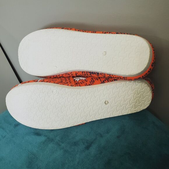 Denver Broncos NFL Slip On Shoes Womens Size XL 9-10 Orange Canvas Football  New - Picture 10 of 11
